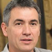 Luis R.